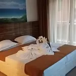 Diamond Apartment *