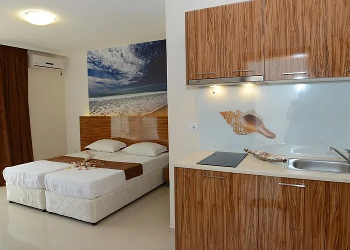 Diamond * Kiten (Burgas)